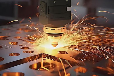 激光切割(氧氣作為輔助氣)